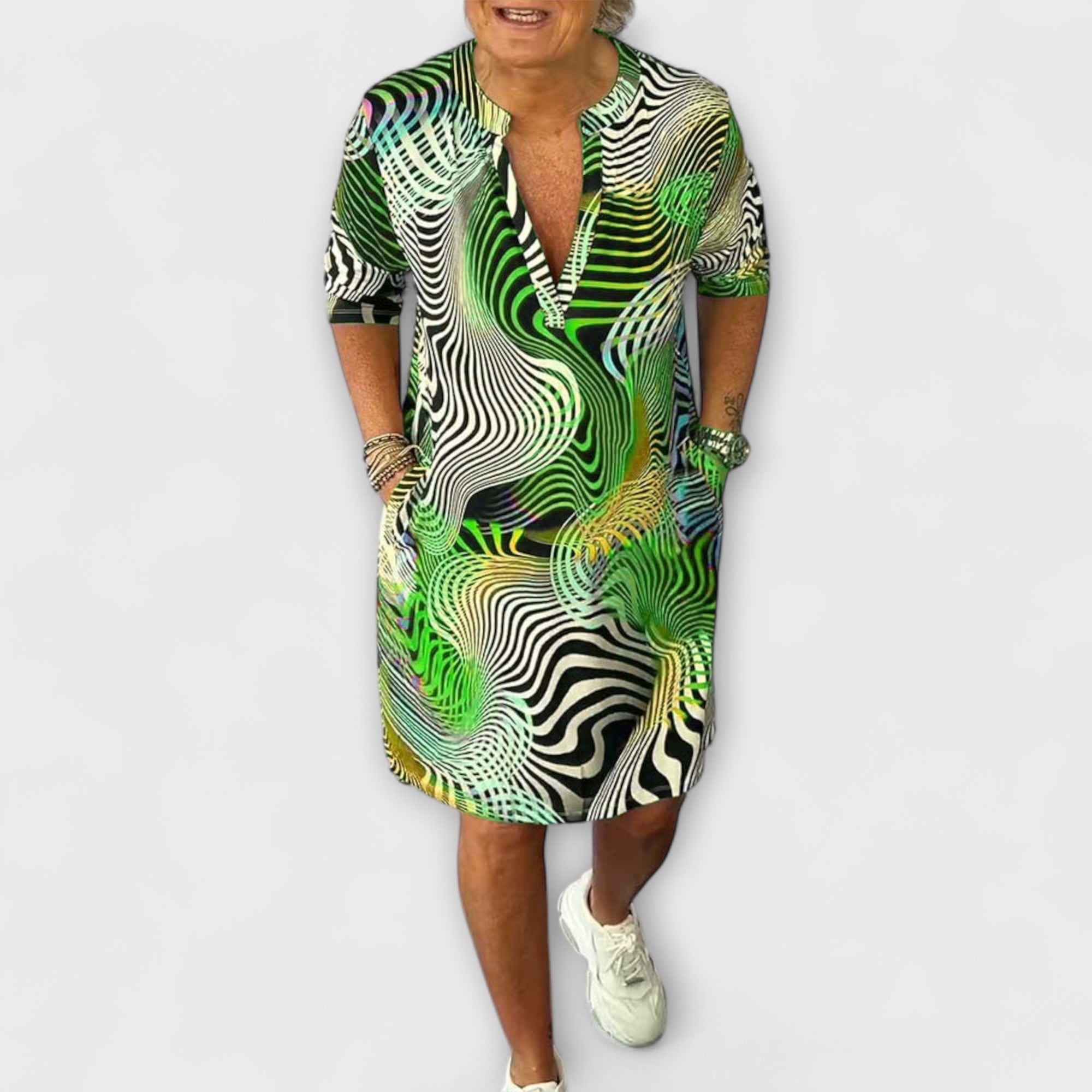 Liora - Färggklad V-ringad klänning