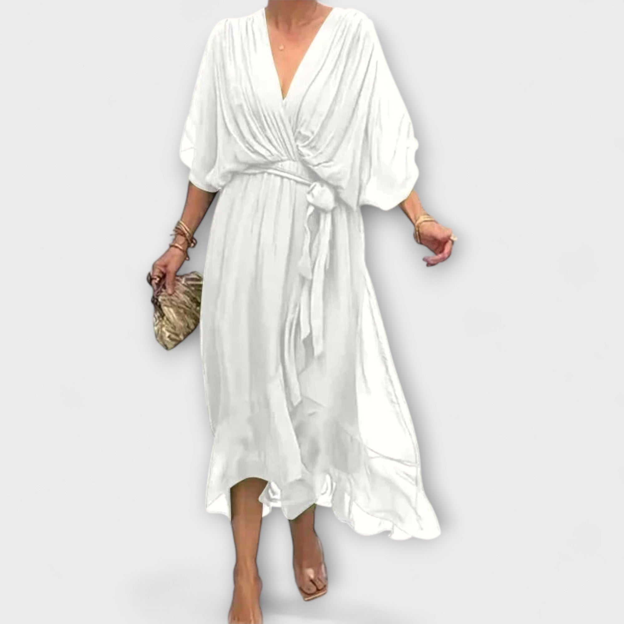 Amoura - Chiffonklänning med V-ringning