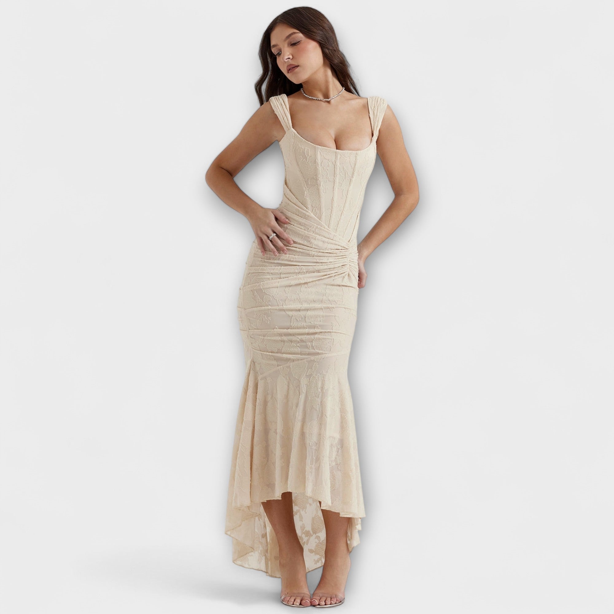 Renske - Lång klänning med en elegant och sofistikerad bodice