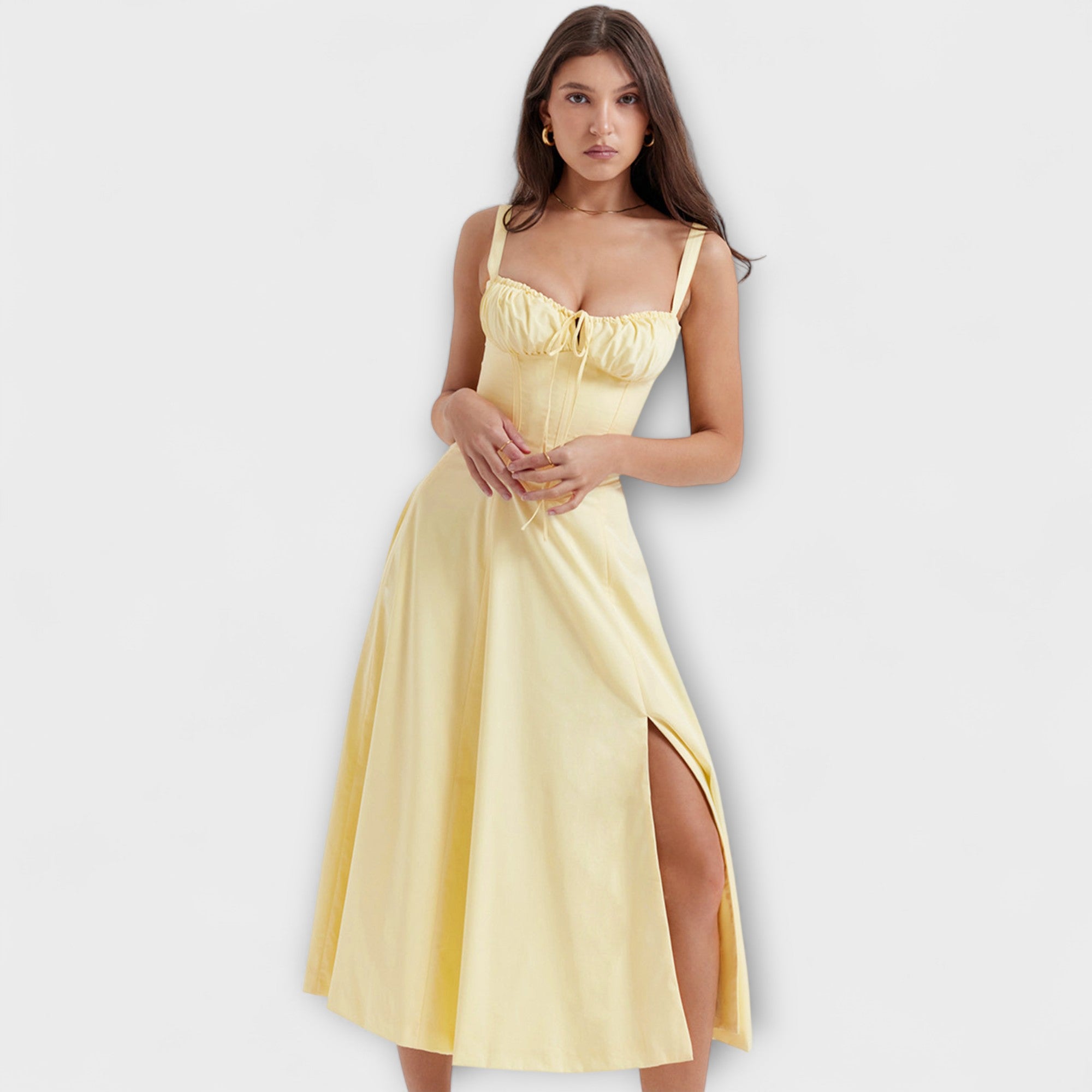 Zipporas - Figursydd bustierklänning med modern blommig tryck