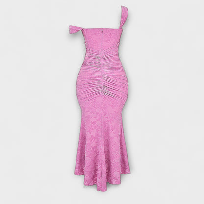 Renske - Lång klänning med en elegant och sofistikerad bodice